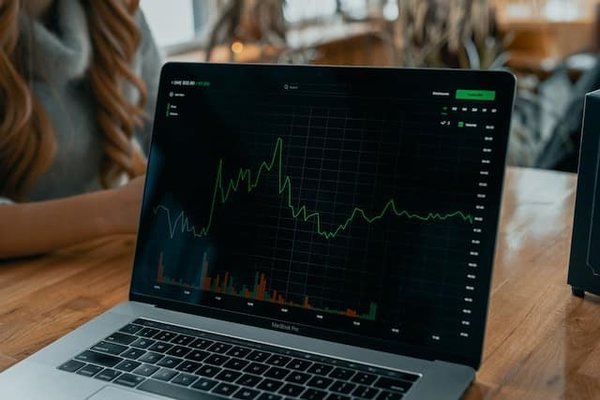 Comment la réglementation financière garantit-elle la stabilité du secteur bancaire et l'Autorité de Contrôle Prudentiel et de Résolution (ACPR) ?