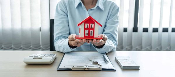 Agence immobilière à Lyon 8 : l'importance du premier contact avec son client